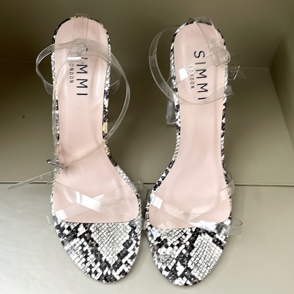 SIMMI Clear Heels Size 6.5